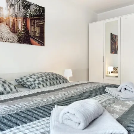 Modern Wohnen I Smart Tv I Terrasse I 2x Parkplatz I 2 Schlafzimmer I 6 Schlafplaetze Apartament *