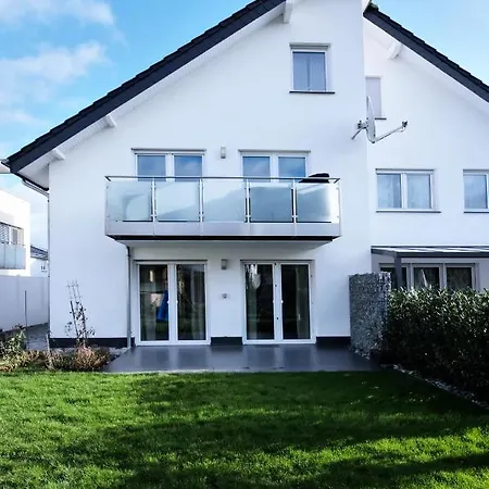 Apartament Modern Wohnen I Smart Tv I Terrasse I 2x Parkplatz I 2 Schlafzimmer I 6 Schlafplaetze