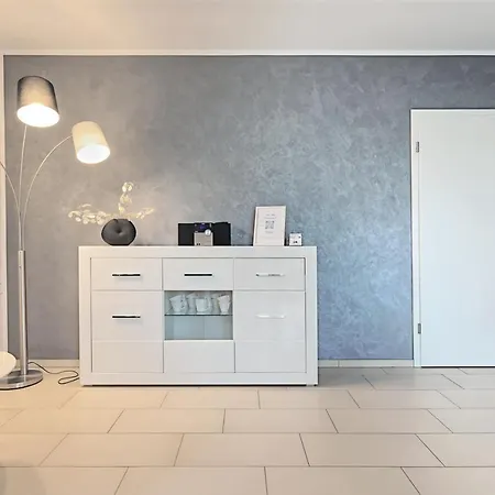 Apartament Modern Wohnen I Smart Tv I Terrasse I 2x Parkplatz I 2 Schlafzimmer I 6 Schlafplaetze *