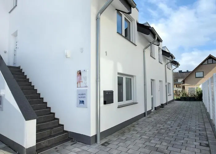Apartment Modern Wohnen I Smart Tv I Terrasse I 2x Parkplatz I 2 Schlafzimmer I 6 Schlafplaetze *