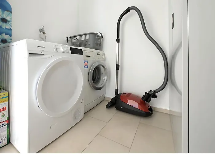 Modern Wohnen I Smart Tv I Terrasse I 2x Parkplatz I 2 Schlafzimmer I 6 Schlafplaetze * Bad Oeynhausen